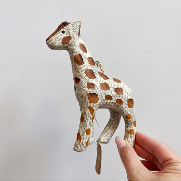 Handcrafted Paper Mache Giraffe Ornament Safari Theme Nursery Decor NEW - Picture 2 of 11
